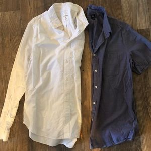 (2) L GAP Men’s button down shirts